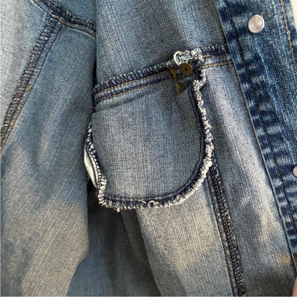 St. John’s Bay Denim Jacket 2X | Stretch Jean Jacket | Classic Blue | Like New - Picture 9 of 11
